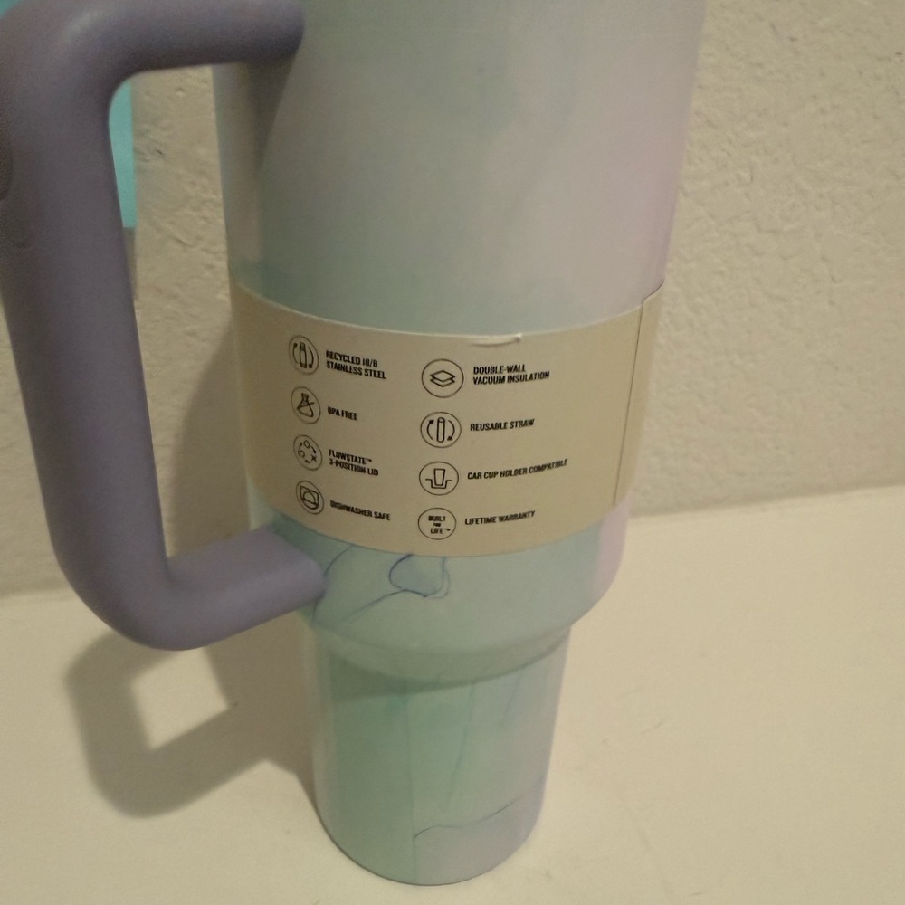 Stanley Watercolor Dusk Purple 40 oz Tumbler
Water Cup Quencher H2.0 FlowState - Picture 4 of 9